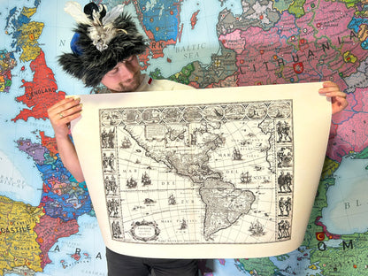 Affiche carte des Amériques de 1630 - Americae Nova Tabula avec villes clés et costumes culturels